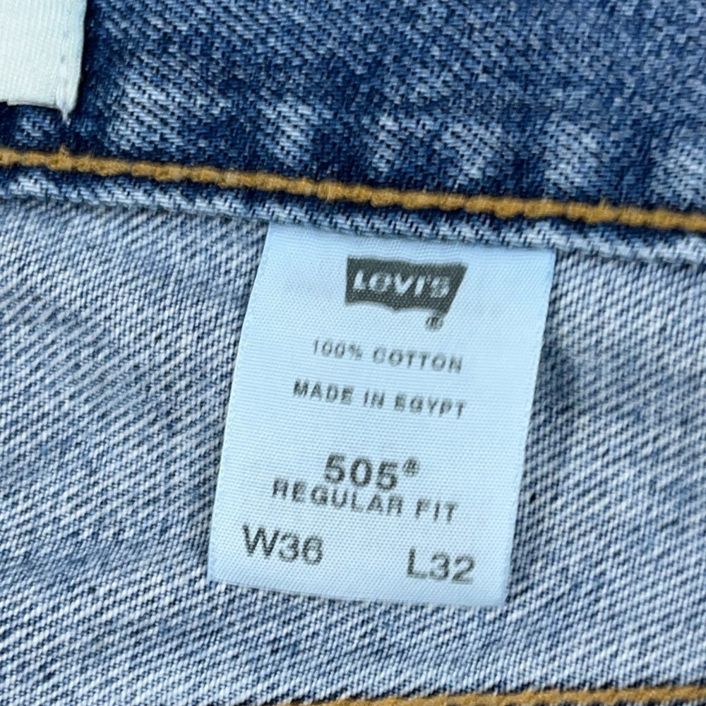Vintage Levis 505 Jeans Men 36x32 Straight Leg Regular Fit Med Wash Y2K 2003 - Picture 3 of 14